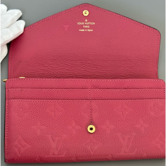 Louis Vuitton Empreinte Monogram Sarah Wallet - Picture 4 of 16
